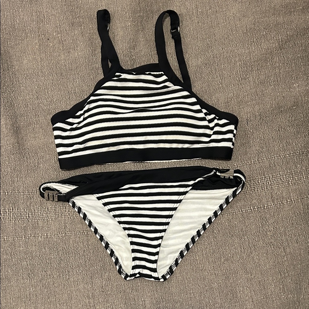 Baku Swimwear Stripe halter bikini set | Black & white